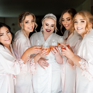 Kimono di Lusso in Raso di Seta Opaco per Sposa e Damigelle, Vestaglia per Matrimonio, Compleanno, Spa, con Bordo in Pizzo - Product Image 6
