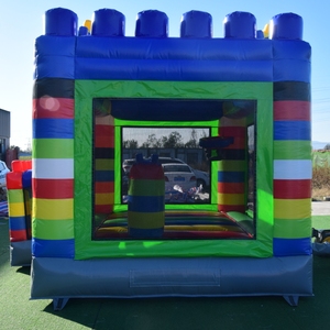 Castillo Inflable con Temática de Bloques de Construcción para Fiestas Infantiles, Brincolín Inflable de 13x13 para Alquilar - Product Image 4