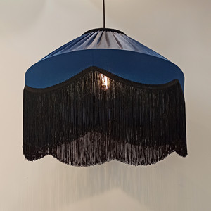 Tiffany blu reale ondulato paralume fatto a mano, lampada a sospensione. - Product Image 4