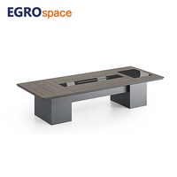 EGROspace Mobilier sur mesure haut de gamme en placage de bois, table de formation et de conférence de luxe pour bureau