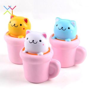 ของเล่นบีบแกะสลักรูปกอริลลา ลิง บีบคลายเครียด โฟม PU ตลกๆ  บอลบีบลดความเครียดสำหรับโทรศัพท์มือถือ เหมาะสำหรับเด็กอายุ 5 ถึง 7 ปี - Product Image 1