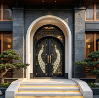 Puerta de Entrada Principal Exterior para Villa, Moderna, con Arco, Doble Acero, Diseño de Pavo Real Dorado, Anti-Robo, Acabado Galvanizado con Recubrimiento en Polvo