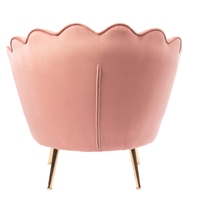 Chaise élégante en velours en forme de pétale de lotus, avec pieds en métal doré et revêtement en tissu.