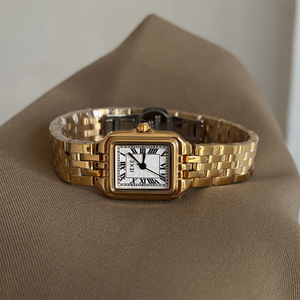 Relojes de mujer clásicos, romanos, retro, cuadrados, minimalistas, elegantes y de alta calidad al por mayor, con un diseño elegante. - Product Image 1