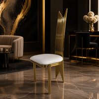 Chaise de banquet de luxe moderne avec dossier en métal doré et assise blanche pour hôtels, mariages et projets commerciaux