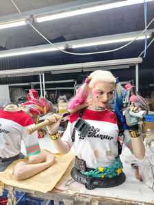 Statua Busto di Alta Qualità del Personaggio <span class=keywords><strong>Harley</strong></span> <span class=keywords><strong>Quinn</strong></span>, Scultura Collezionabile di DC Comics Batman per Arredamento Casa - Product Image 6