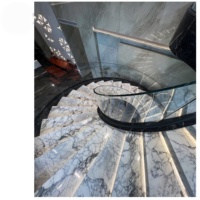 Marbre moderne de luxe Arabescato, marches d'escalier en pierre blanche, carreaux d'escalier, carreaux de sol pour le sol, escalier en colimaçon