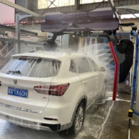 Machine de lavage de voitures automatique intelligente robotisée à 360 degrés avec pulvérisation sous le châssis pour flotte