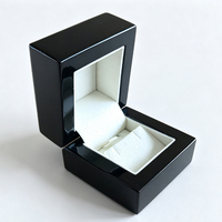 Boîte à bijoux en bois laqué brillant de luxe avec logo personnalisé, boîte cadeau pour bague, collier, bracelet avec doublure en microfibre