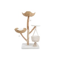 Arbre à chat en bois massif avec panier en rotin tressé et griffoir en sisal, tour minimaliste pour chat avec lit suspendu pour chats d'intérieur