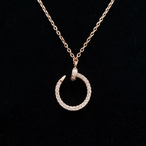 Collier de luxe avec pendentif cercle motif ongles, entièrement pavé de zircone cubique, pour femme, bijoux de mode, vente en gros - Product Image 1
