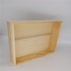 Vassoio Rettangolare Ecologico in <span class=keywords><strong>Legno</strong></span> <span class=keywords><strong>di</strong></span> Pino Lucidato a Mano per Decorazione Casa, Vassoio da Portata in <span class=keywords><strong>Legno</strong></span> Invecchiato - Product Image 2
