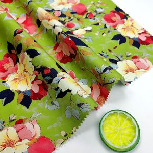 Hot Sale Soft Feeling Green Floral Pattern Cotton Woven <strong>Shirting</strong> Fabric for Woman Blouses - Product Image 4