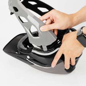 Casque de moto tout-terrain noir et gris, détachable, intégral, type split, multi-pièces, pour course tout-terrain - Product Image 6