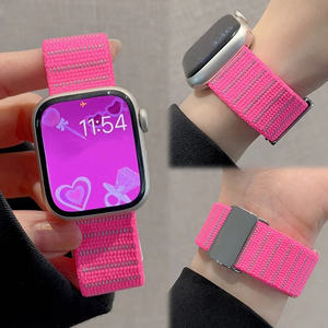 Correa de Reloj Deportiva de Nailon Trenzado Ajustable con Hebilla Magnética y Banda Reflectante para Apple Watch - Product Image 6