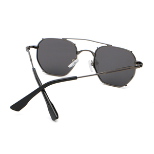 نظارات شمسية نسائية جديدة لعام 2025 بإطار معدني مزدوج الجسر وحماية من الأشعة فوق البنفسجية UV400 مع شعار مخصص - Product Image 5