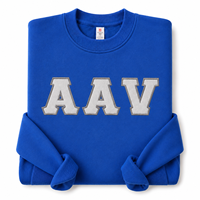 Sweat-shirt à col rond en chenille brodé sur mesure avec bordure en feutre ivoire et applique de lettres gris foncé pour cadeau de fraternité ou de sororité