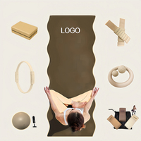 Ensemble d'équipements de Pilates et de yoga pour la maison, kit d'entraînement avec tapis de yoga, anneau de yoga, ballon, rouleau en mousse, bandes de résistance
