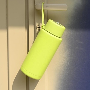 Bouteille d'eau isotherme de voyage en acier inoxydable OEM avec logo personnalisé, 34 oz (1000 ml), isolation thermique 12-24 heures, réutilisable - Product Image 1