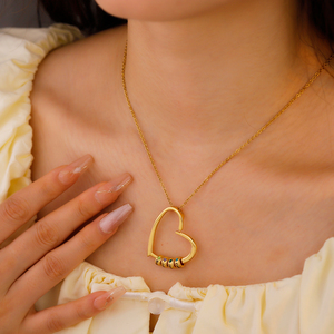 Collar con Colgante de Acero Inoxidable y Latón con Nombre de Familia y Corazón de Moda, Joyería para Cumpleaños, Navidad, para Madre, Abuela, Esposa, Amigas - Product Image 5