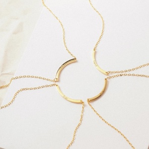 Collar de Barra Delgada Curva de Acero Inoxidable Personalizado con Frase Grabada, Joyerí<span class=keywords><strong>a</strong></span> de <span class=keywords><strong>Amistad</strong></span> con Coordenadas para Mujer - Product Image 2