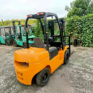Montacargas Diésel Usado de 3T con Operación Sentado, Neumáticos Neumáticos, Mástil Hidráulico de Dos Etapas, Buen Estado - Product Image 1