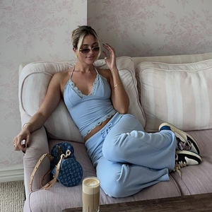 2024 primavera nuevo encaje hasta Halter Sexy Sling Color sólido pantalones casuales conjunto de dos piezas para mujeres - Product Image 4