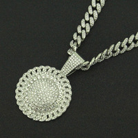 Collier Pendentif Tournesol en Alliage avec Chaîne Diamantée Style Punk Dominant pour Hommes, Accessoire Décoratif Créatif et Tendance
