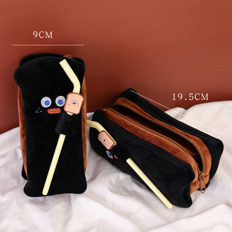 Toast Bread Pencil Case (Black) does not include a straw pen