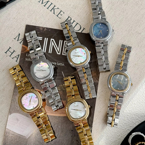Montre ovale personnalisée en quartz pour femme, étanche 30M, cadran nacre, lunette torsadée, bracelet en acier inoxydable, style décontracté - Product Image 2