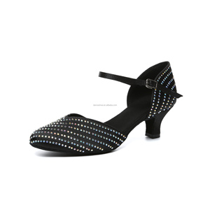 LUOQIAO Chaussures de <span class=keywords><strong>danse</strong></span> de salon/latine en satin noir brillant avec strass, nouvelles chaussures modernes pour femmes à talon bas, débutantes, 5 cm, en cuir véritable - Product Image 1