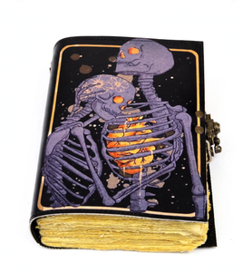 Carnet en cuir gothique Grimoire Journal Lovers Tarot avec papier à bords festonnés, style vintage sorcière, pour écriture, croquis, notes, cadeau idéal pour les amateurs de tarot - Product Image 1