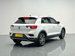 Offerta Speciale: Auto Usata <span class=keywords><strong>Volkswagen</strong></span> <span class=keywords><strong>T</strong></span>-<span class=keywords><strong>Roc</strong></span> 2020 1.4T 280TSI Benzina, 5 Porte, 5 Posti, SUV di Medie Dimensioni con Tetto Apribile e Alte Prestazioni - Product Image 4