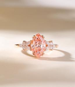 Bague élégante en or massif avec diamant de laboratoire taille marquise brillant, bijou classique de mariage et de fiançailles pour femme - Product Image 4