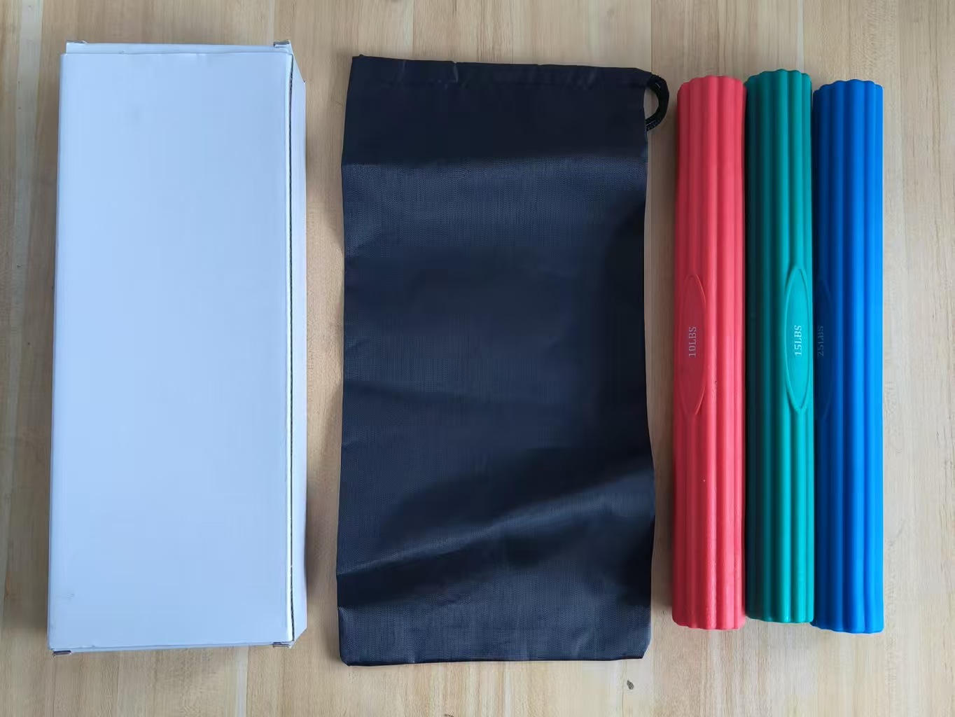 Ensemble de 3 bâtons torsadés en rouge, vert et bleu (1020 g)