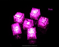 Impermeabile a LED cubetto di ghiaccio multicolore Glitter scuro luce su ghiaccio Cube Bar Club per bere festa di natale