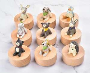Mini caja de música creativa Linda decoración del hogar pequeños animales caja de música mecánica de madera - Product Image 1