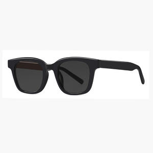 Gafas de Sol Polarizadas de Estilo Coreano para Mujer, Montura Cuadrada Negra, Protección UV400, Lentes de Plástico Tipo 3 - Product Image 1