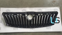 Grille de calandre de voiture ABS de haute qualité fabriquée en Chine pour Skoda Octavia 2009-2013, noir brillant, grille avant, ajustement parfait à 100%