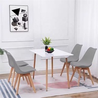 Chaises en bois rembourrées italiennes, chaise d'appoint en plastique moulé de style nordique, chaise de restaurant moderne, chaise Tulip