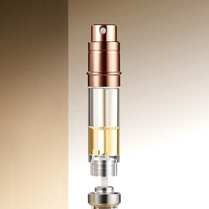 Flacon <span class=keywords><strong>de</strong></span> <span class=keywords><strong>parfum</strong></span> rechargeable haut <span class=keywords><strong>de</strong></span> gamme en aluminium et PCTG, à remplissage par le bas, avec pompe intégrée, directement <span class=keywords><strong>de</strong></span> <span class=keywords><strong>l</strong></span>'usine pour <span class=keywords><strong>l</strong></span>'export. - Product Image 2