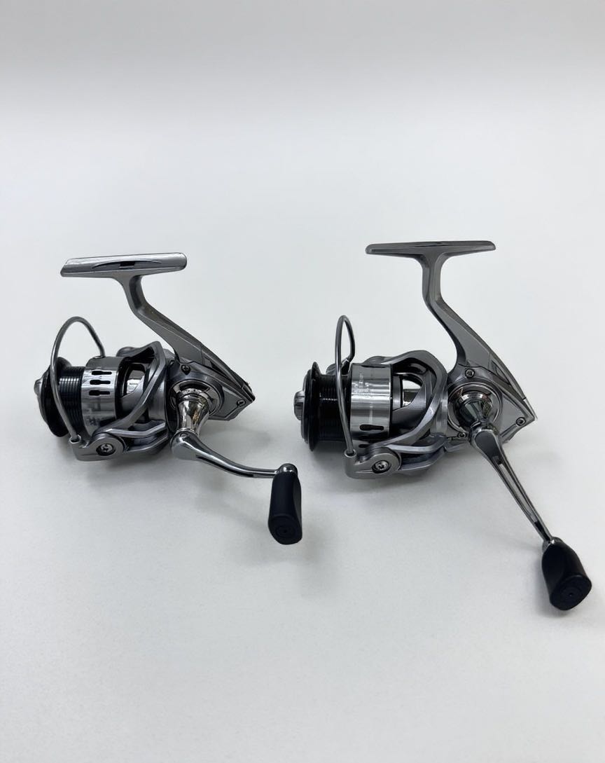 Zeebaas ZX2 25RS Silver Spinning Reel - Durable & Reliable