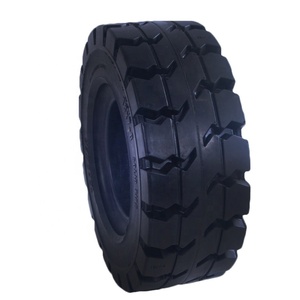 Neumático Sólido para Montacargas Topower, Sin Marcas, 18x7-8, de Goma Blanca con Rodamiento de Bolas, para Uso en Almacenes - Product Image 4