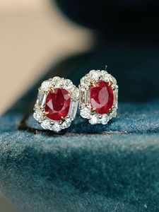 Pendientes Xinfly Classic Rock Sugar Version Huggie con Rubí y Diamante Rosa para Bodas y Fiestas, Joyería Infantil Perfecta - Product Image 3