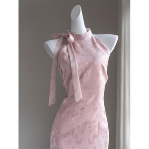 Robe Cheongsam Rose Élégante à Motifs Floraux, Col Montant, Fente Basse Naturelle, Silhouette Fourreau, Tissu Respirant pour Tenue de Soirée Femme - Product Image 2