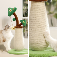 Mignon arbre à chat vertical en sisal avec poteau à gratter et balles suspendues