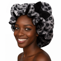 Bonnet en satin réglable pour femme, double couche, motif léopard, avec bande élastique, en peluche, avec nœud, en soie, fourrure réversible, pour l'hiver