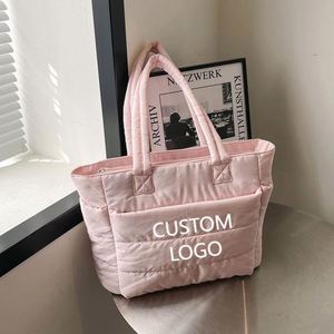 Bolsos Tote Acolchados de Asa Suave para Mujer, de Gran Venta, con MOQ Bajo, Bolsos de Hombro Personalizados, Bolsos de Mano Ligeros de Nylon para Mujer - Product Image 1