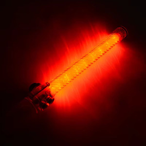Baton de sécurité routiè<span class=keywords><strong>re</strong></span> en plastique Rechargeable de 54cm LED lumiè<span class=keywords><strong>re</strong></span> clignotante Sifflet de surface non réfléchissante/Caractéristiques de signal pour le <span class=keywords><strong>trafic</strong></span> - Product Image 6