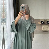 Robe Abaya décontractée 2026 à lignes texturées, coupe chauve-souris, vêtement islamique en polyester respirant et léger pour femme, vente en gros, design personnalisé
